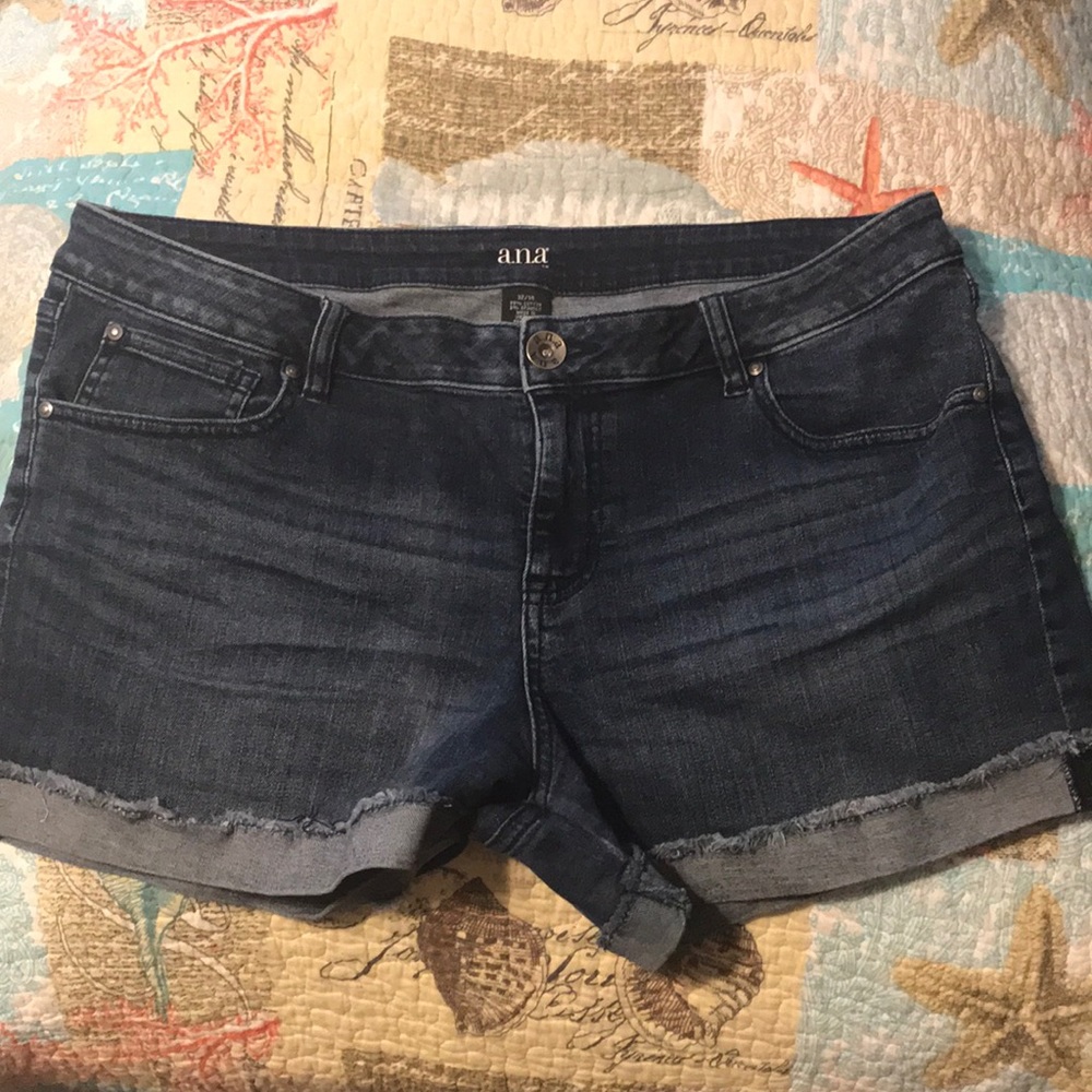 A.n.a Denim Shorts Sz 32/14 Levi’s Khaki Shorts